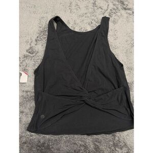 Lululemon Black Tank Top Size Women’s 6 in great shape!